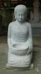 Sitzende Frau, 80 cm H 